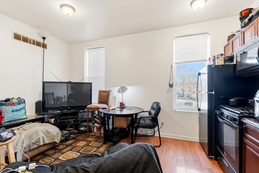 More Photos Of 825 N 41st St, Philadelphia Apartments For Sale