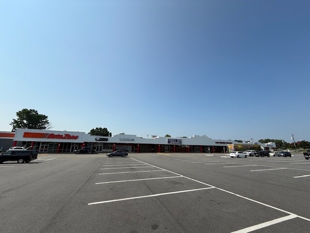 More Photos Of 3917-3933 W Gate City Blvd, Greensboro General Retail For Sale