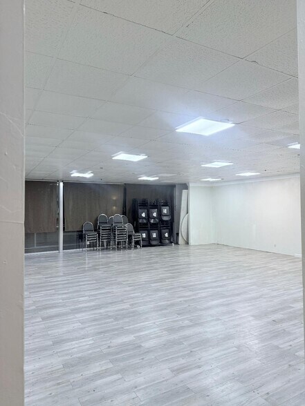 More Photos Of 2901 S Van Buren St, Enid Hotel For Sale