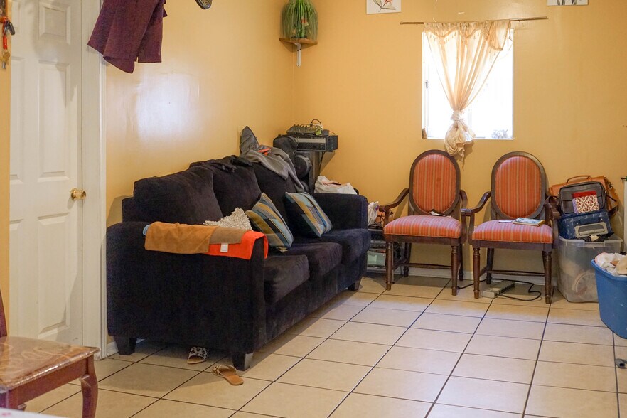 More Photos Of 4529-4533 S Vermont Ave, Los Angeles Storefront Retail Residential For Sale