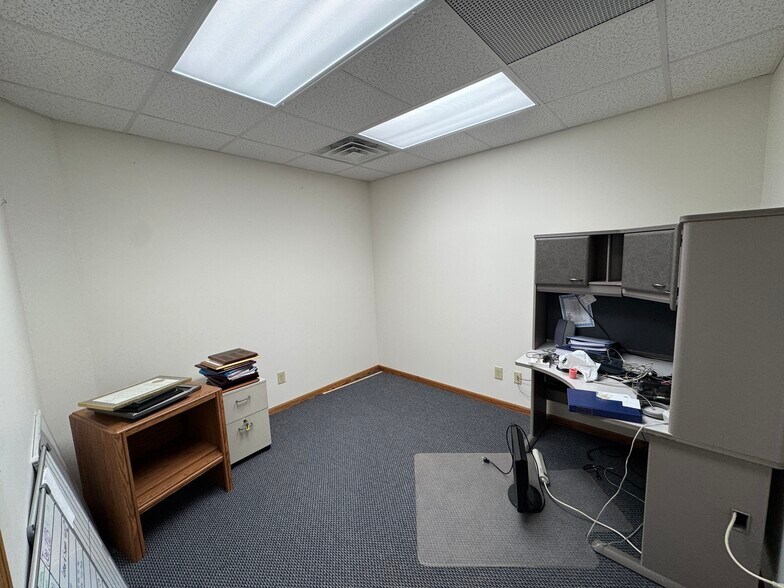 More Photos Of 1985 Eagle Pass, Wooster Office Residential For Sale