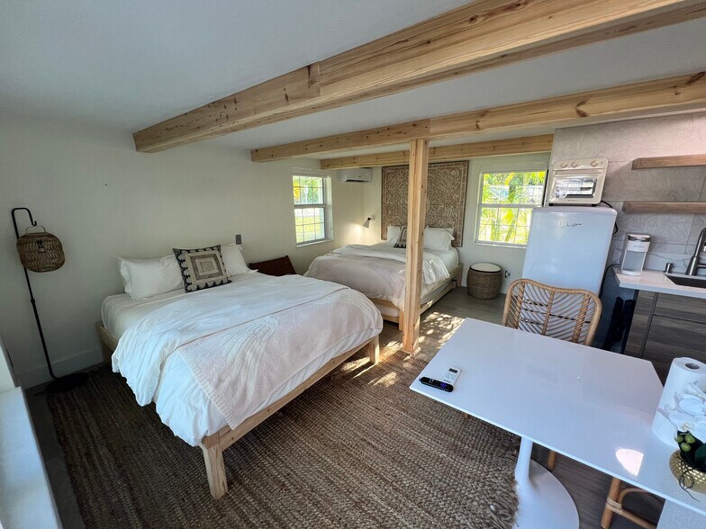 More Photos Of 2502 Tamarind Dr, Hutchinson Island Hotel For Sale
