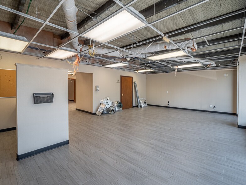 More Photos Of 1101 N Strong Blvd, Mcalester Office For Sale