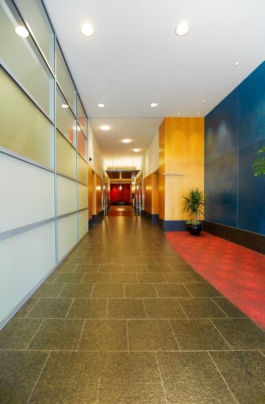 More Photos Of 11600 Wilshire Blvd, Los Angeles Medical For Lease