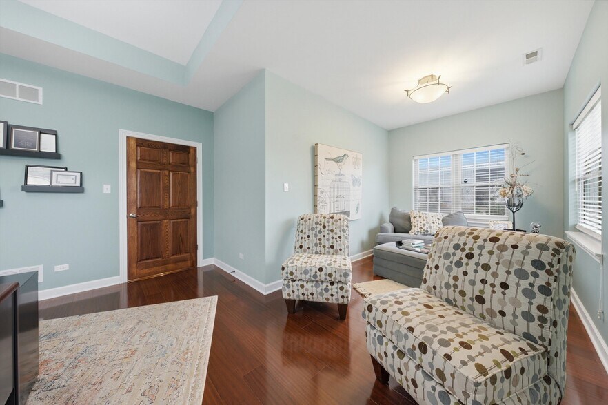 More Photos Of 15-17 Scrementi Ln, Steger Office For Sale