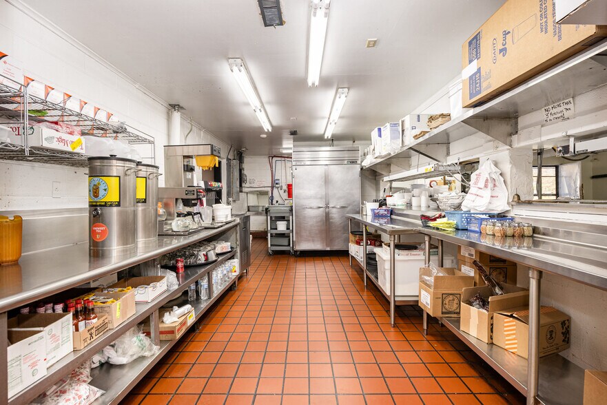 More Photos Of 8850 Statesville Blvd, Cleveland Restaurant For Sale