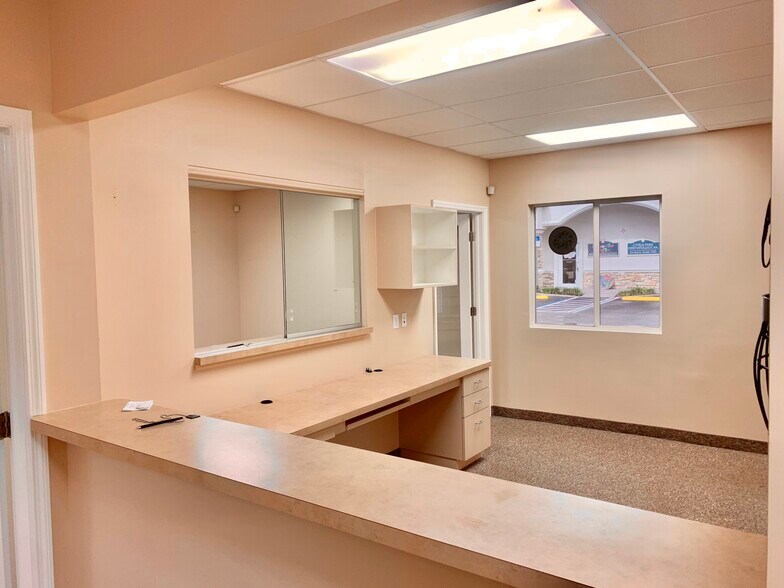 More Photos Of 6532-6536 Gunn Hwy, Tampa Medical For Lease