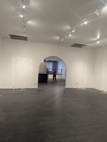 More Photos Of 138-144 S La Brea Ave, Los Angeles Storefront Retail Office For Lease