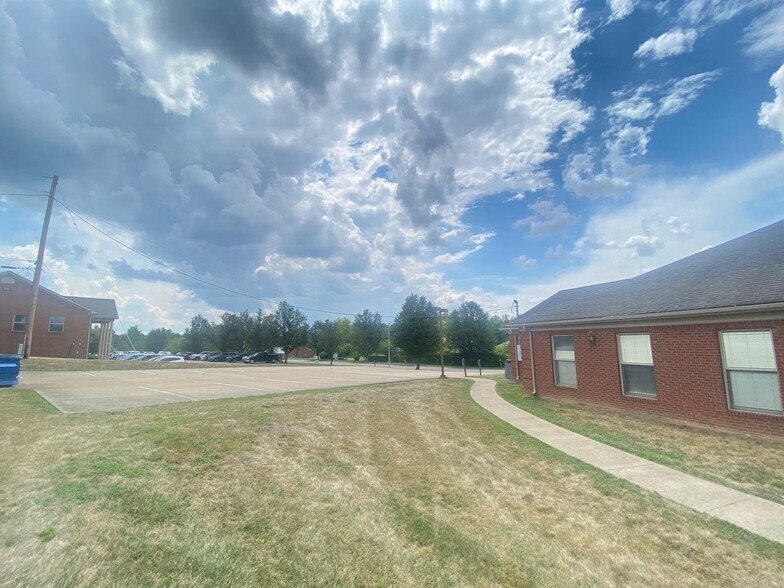 More Photos Of 97 C Michael Davenport Blvd, Frankfort Office For Sale