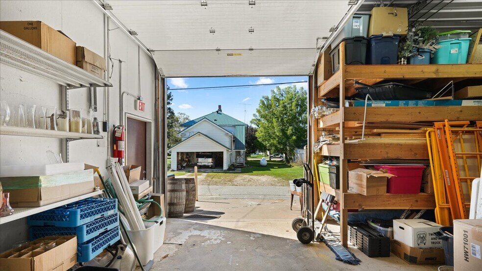 More Photos Of 307 N Washington St, Melrose Warehouse For Sale