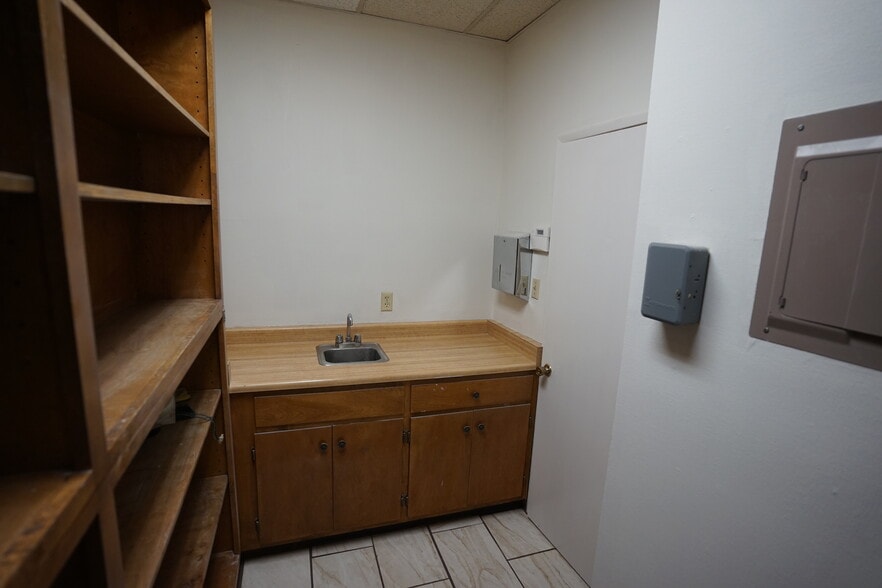 More Photos Of 1800 Tully Rd, Modesto Office For Lease