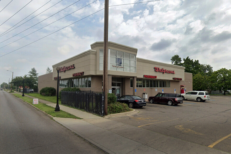 Primary Photo Of 4121 Hoover Ave, Dayton Drugstore For Sale