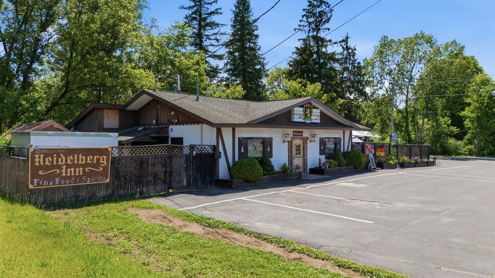 More Photos Of 352 Quaker Rd, Queensbury Restaurant For Sale