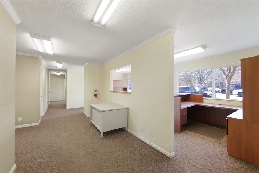 More Photos Of 70 Railroad Ave, Danville Office For Sale