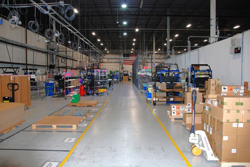 More Photos Of 625 Willow Springs Ln, York Warehouse For Lease