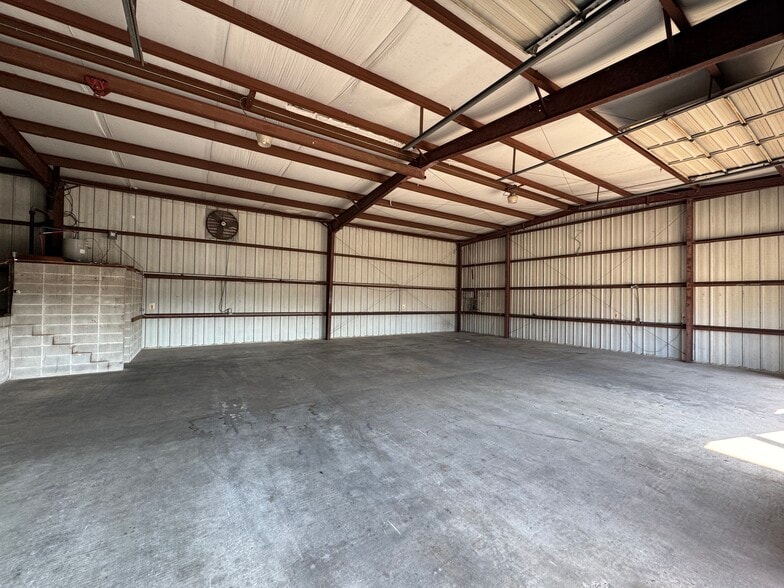 More Photos Of 1605 W 16th St, Panama City Warehouse For Sale