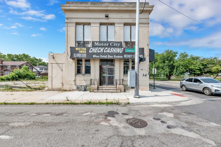 More Photos Of 9137 Linwood St, Detroit Parking Garage For Sale