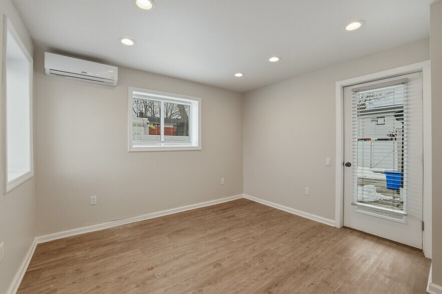 More Photos Of 150 N Delaware Ave, Lindenhurst Storefront Retail Residential For Sale