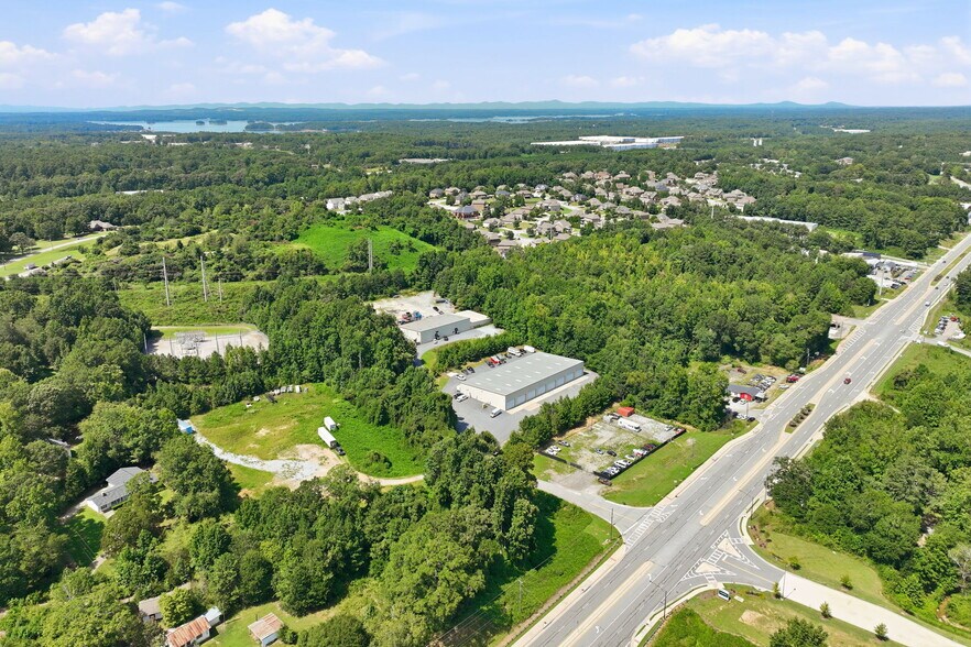More Photos Of 3156 Buford Hwy, Rest Haven Warehouse For Lease