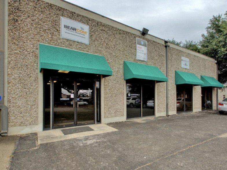 Primary Photo Of 204 Texas Ave, Round Rock Flex For Lease