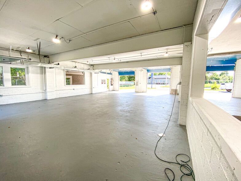 More Photos Of 15 Georgetown Rd, Wrightstown Service For Lease