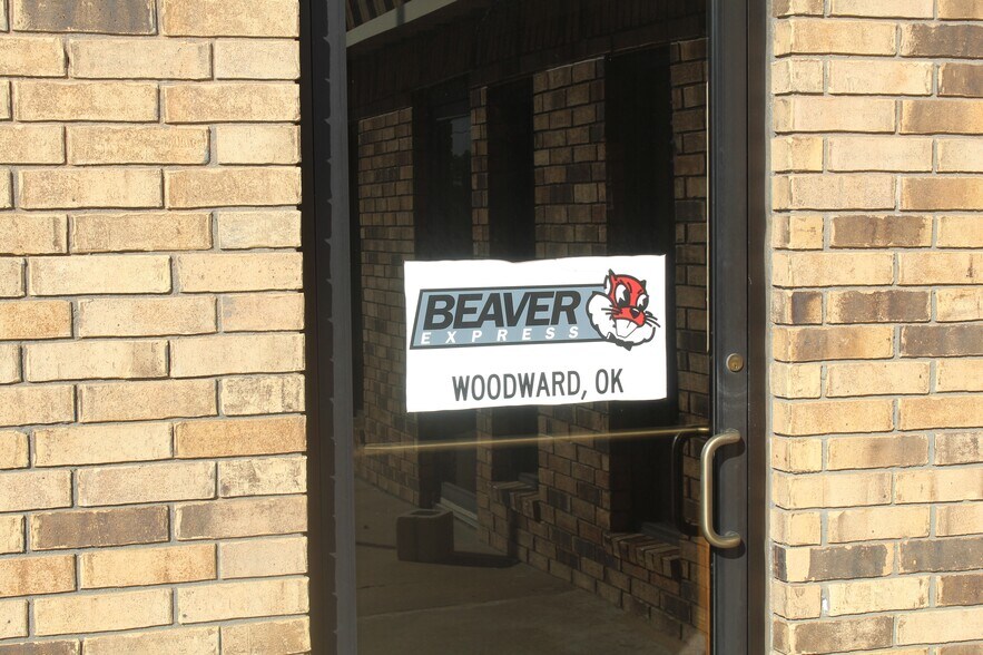 More Photos Of 4310 Oklahoma Ave, Woodward Distribution For Sale