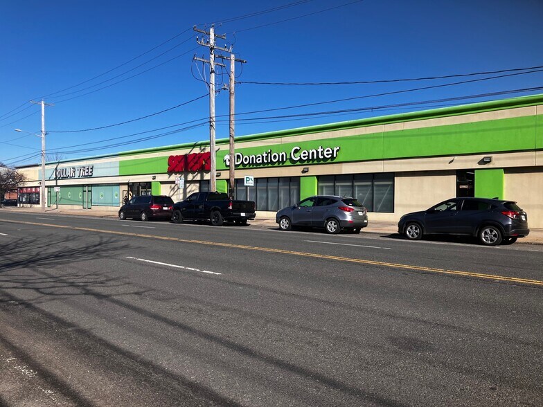 More Photos Of 188-208 Hempstead Tpke, West Hempstead General Retail For Lease