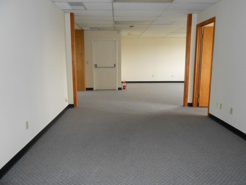 More Photos Of 55 S Progress Ave, Harrisburg Office For Sale