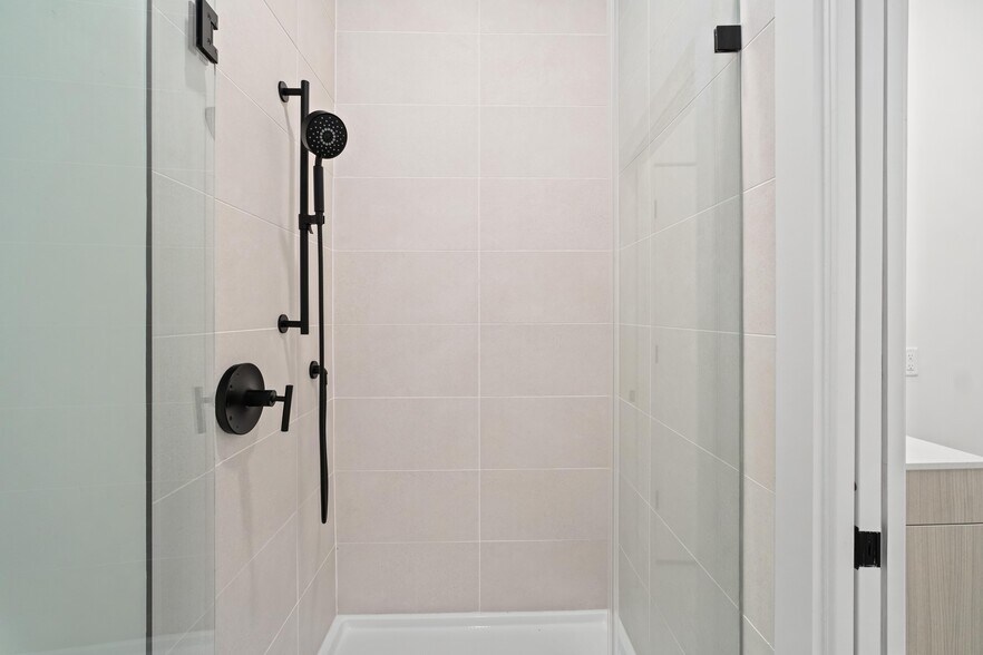 More Photos Of 2209 S First St, Austin Apartments For Sale
