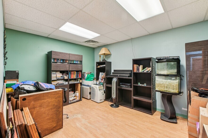 More Photos Of 4022 N Central Ave, Chicago Medical For Sale