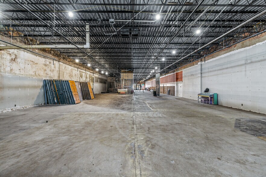 More Photos Of 116 S Broad St, Monroe Restaurant For Lease