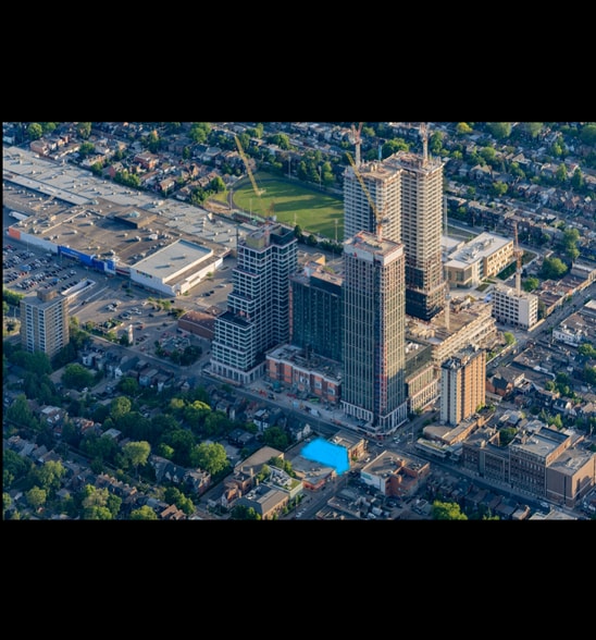 More Photos Of 1121 Bloor St W, Toronto Apartments For Sale