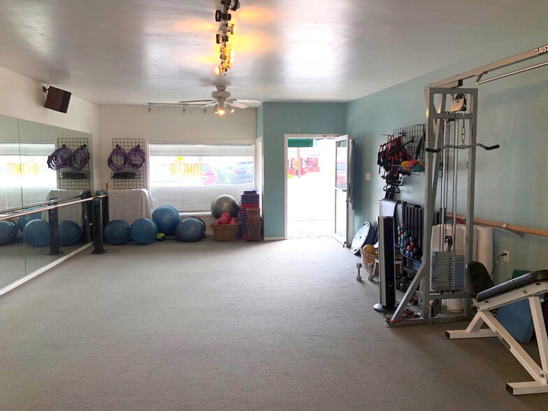 More Photos Of 3008-3012 De La Vina St, Santa Barbara General Retail For Lease