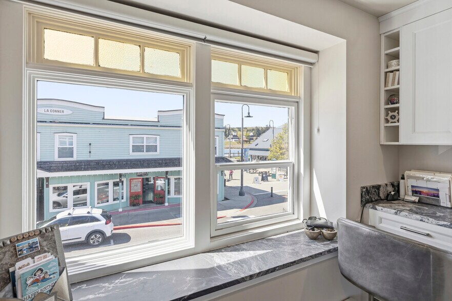 More Photos Of 101-107 S 1st St, La Conner Storefront For Sale