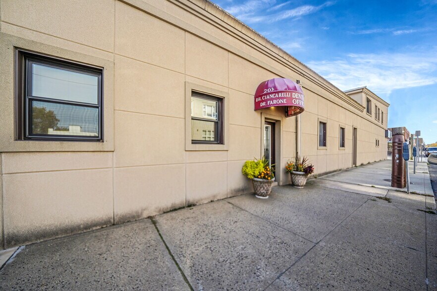 More Photos Of 203 Rockaway Ave, Valley Stream Office For Sale