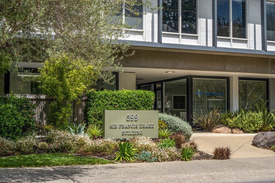 More Photos Of 599 Sir Francis Drake Blvd, Greenbrae Medical For Lease