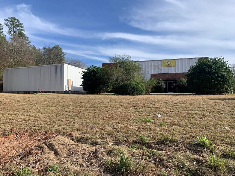 Primary Photo Of 2255 Gray Hwy, Macon-Bibb Service For Lease