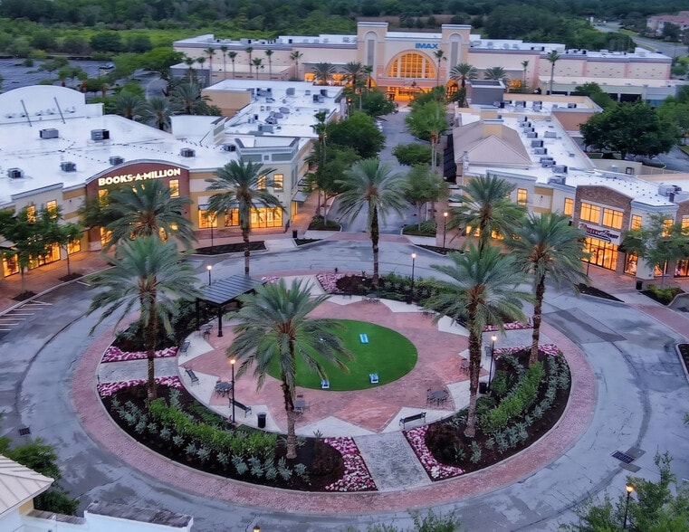 More Photos Of 1479 Town Center Dr, Lakeland Unknown For Lease