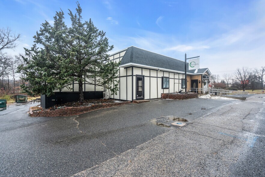 More Photos Of 392 Rt-34, Matawan Restaurant For Sale