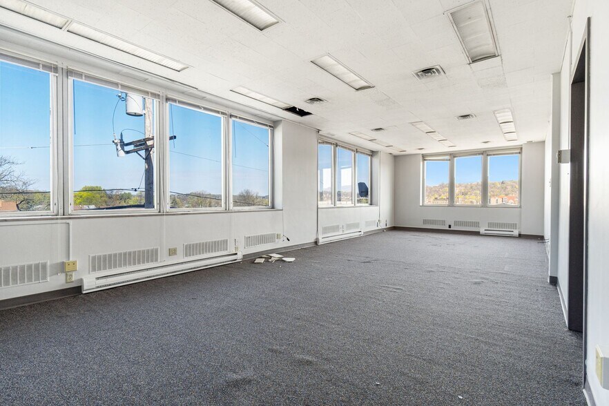 More Photos Of 400 N Lexington St, Pittsburgh Flex For Lease