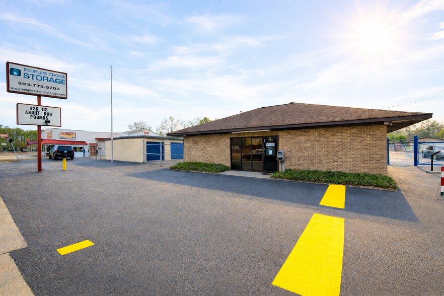 More Photos Of 731 Broad St, Sumter Self Storage For Lease