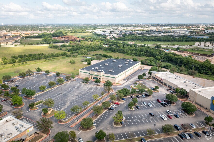 More Photos Of 117 Louis Henna Blvd, Round Rock Unknown For Lease