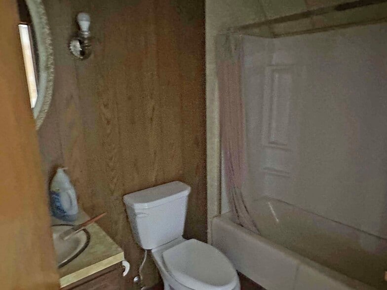 More Photos Of 982 W Center St, Sheppton Bar For Sale