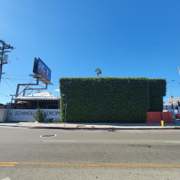 More Photos Of 5830 Adams Blvd, Culver City Showroom For Sale