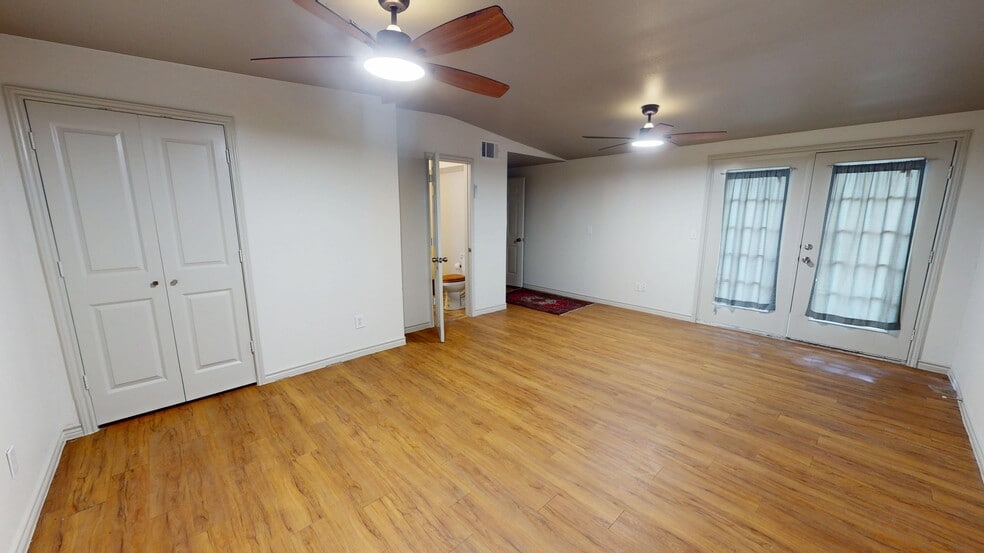 More Photos Of 1801 Uhland Rd, San Marcos Lodge Meeting Hall For Sale