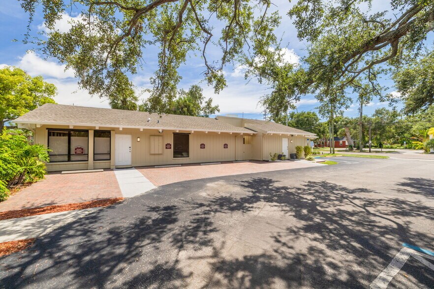 More Photos Of 1105 S Fort Harrison Ave, Clearwater Medical For Lease