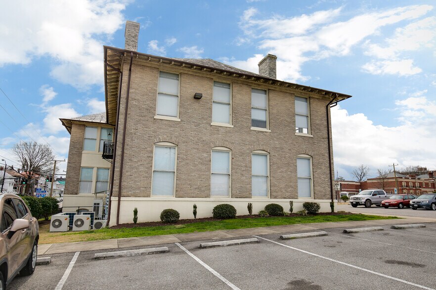 More Photos Of 141 E Wythe St, Petersburg Apartments For Sale