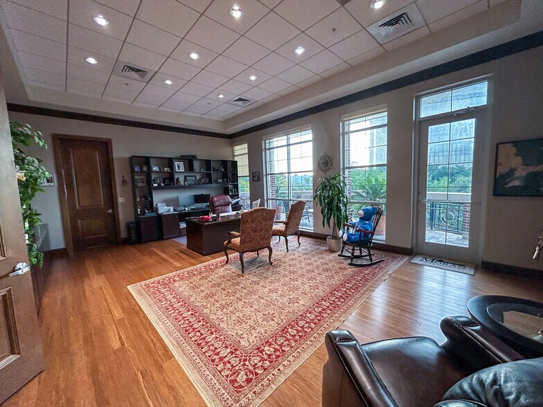 More Photos Of 16651 Ronan Rd, Houston Office For Sale