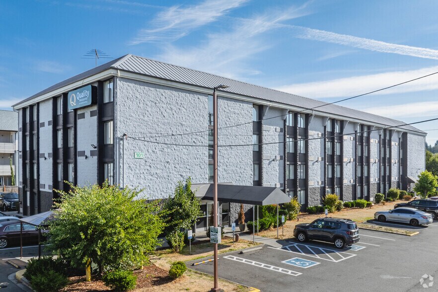 Primary Photo Of 101 128th St SE, Everett Hotel For Sale