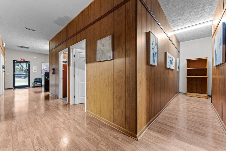 More Photos Of 402-406 Harris Ave, Raeford Storefront Retail Office For Sale